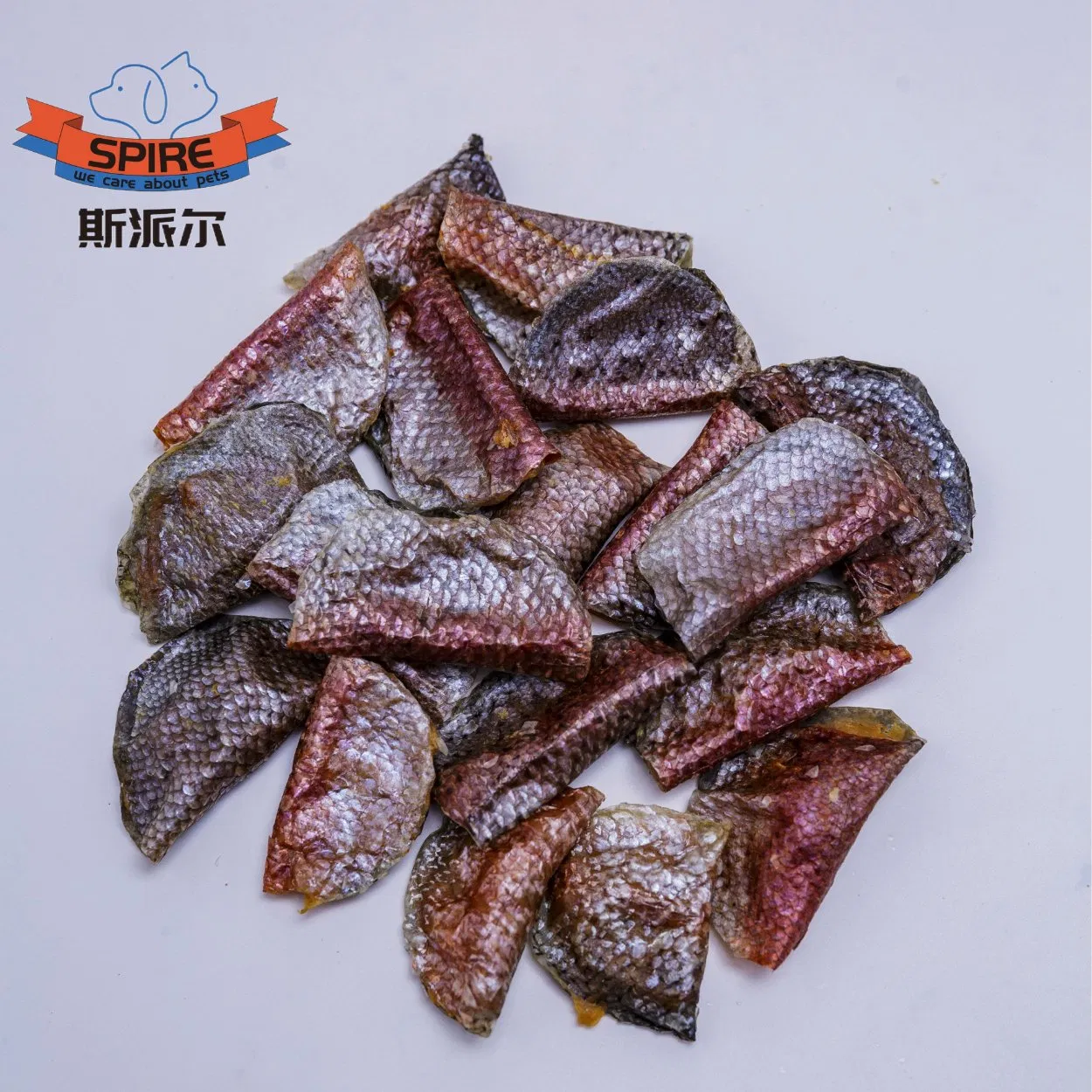 Alimento seco para perros en forma de dumpling de salmón deshidratado rico en antioxidantes para potenciar la defensa inmunológica