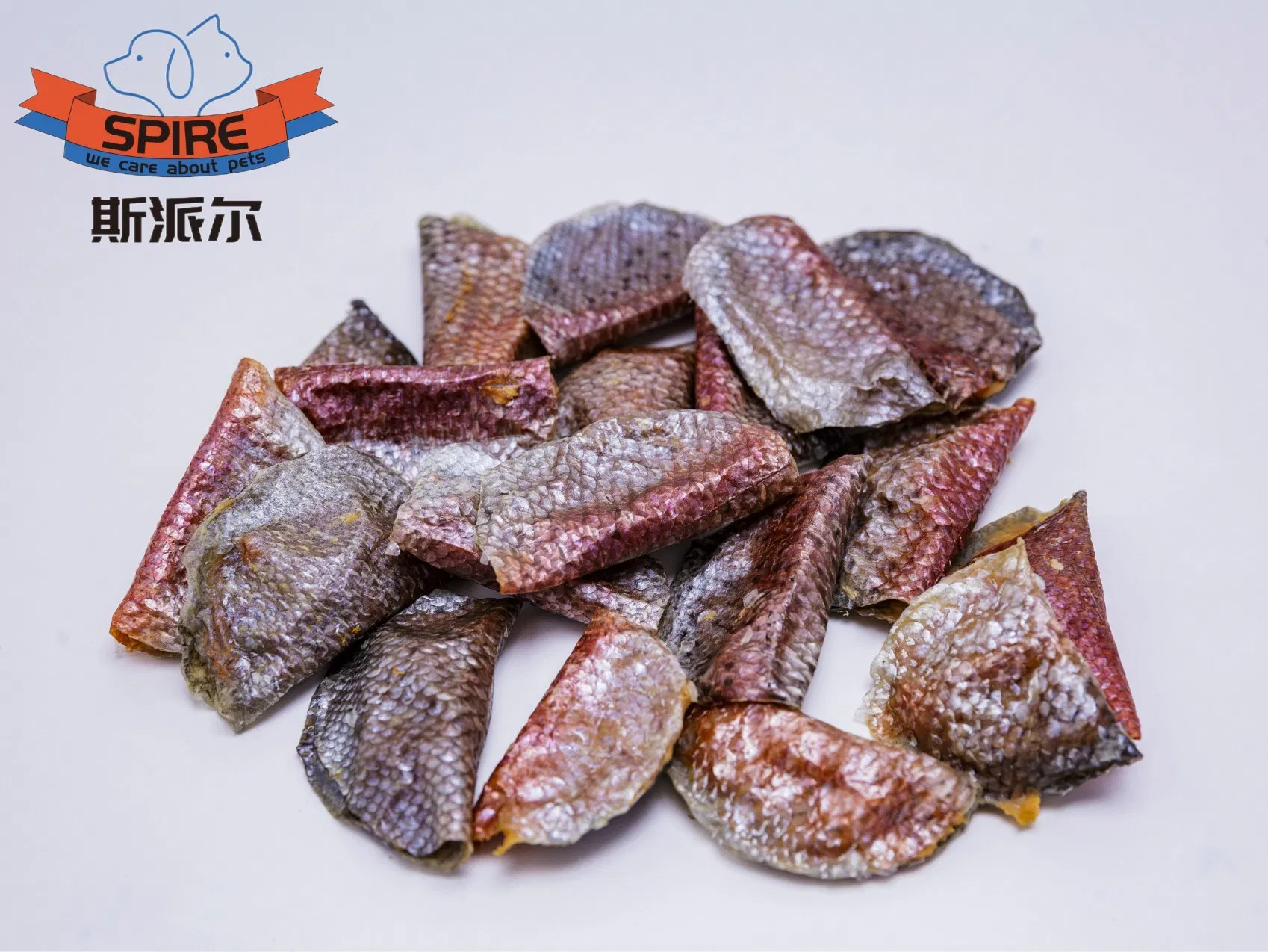 Alimento seco para perros en forma de dumpling de salmón deshidratado rico en antioxidantes para potenciar la defensa inmunológica