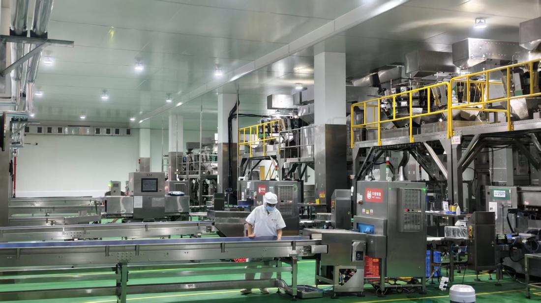Proceso de empaquetado de alimentos para mascotas en Hebei CareBite Pets Co., Ltd.