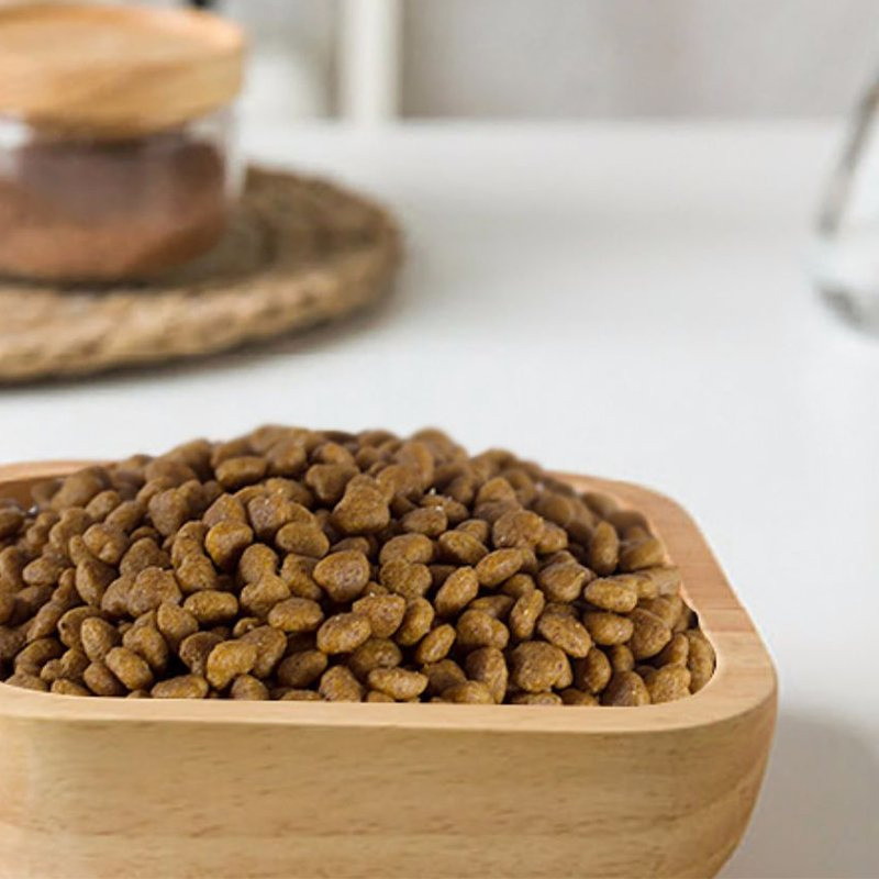 Kibble de pollo premium y avena para perros pequeños senior