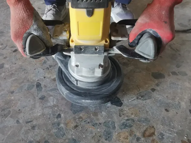 Paso de instalación de rueda de copa 3