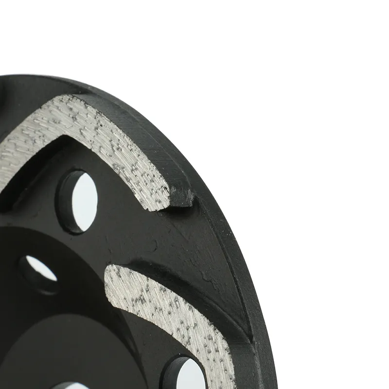 Detalle Rueda de copa de diamante 4