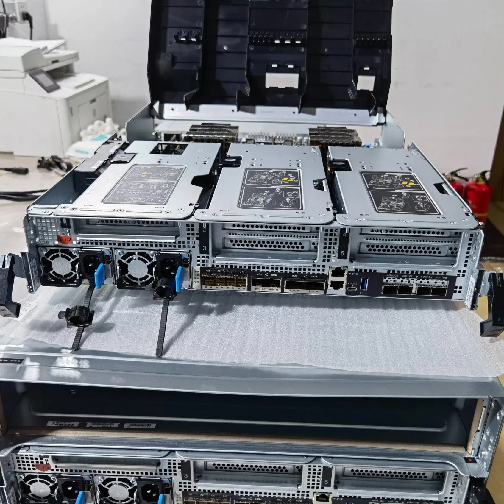 Advanced Lenovo Dm7100 Hybrid Flash Array for Storage Solutions