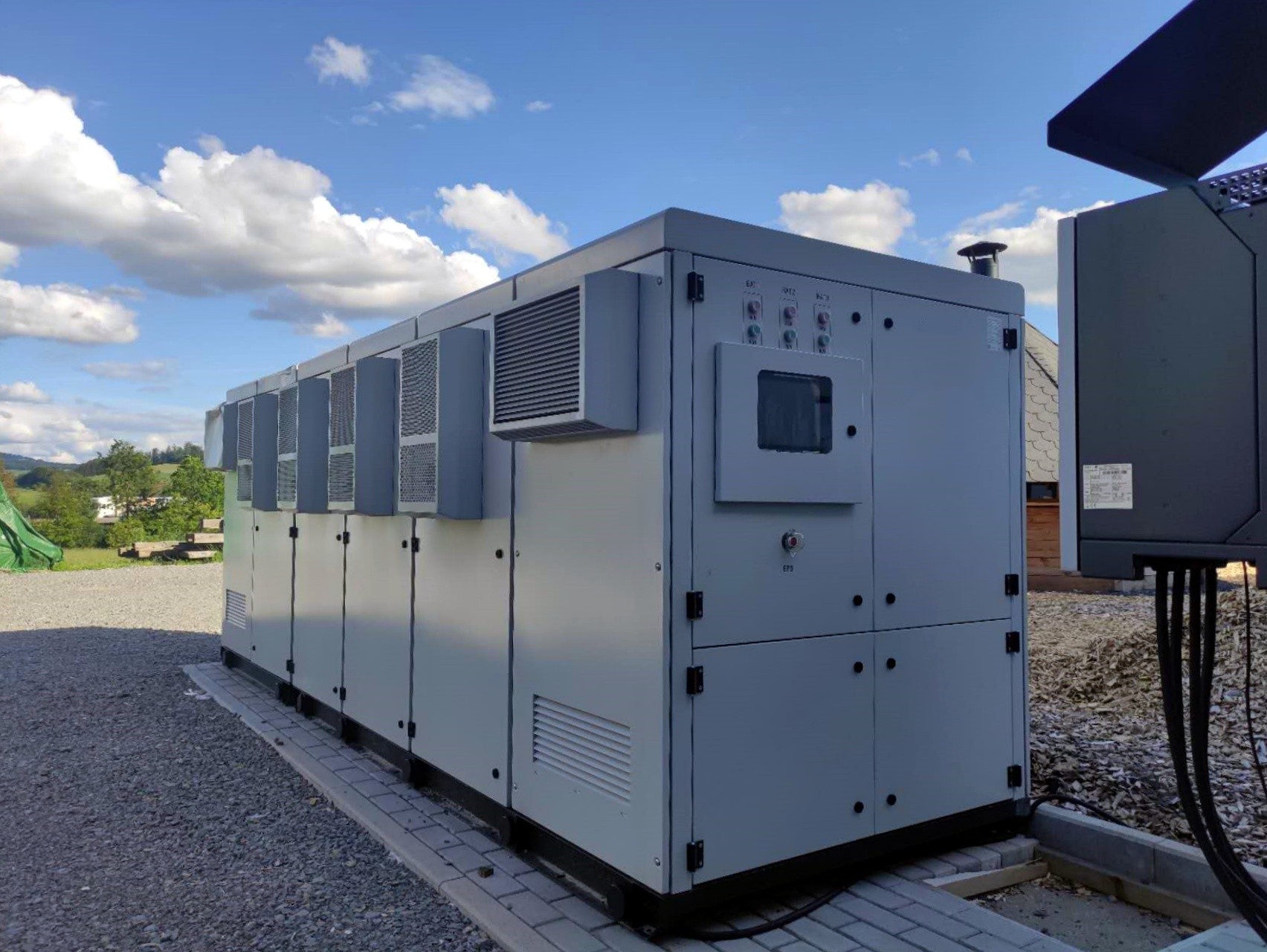 SCU GRES-1075-500 1MW 1MWh LiFePO4 Air-Cooled Hybrid Grid Solar Battery Energy Storage System 20ft/40ft Container Outdoor