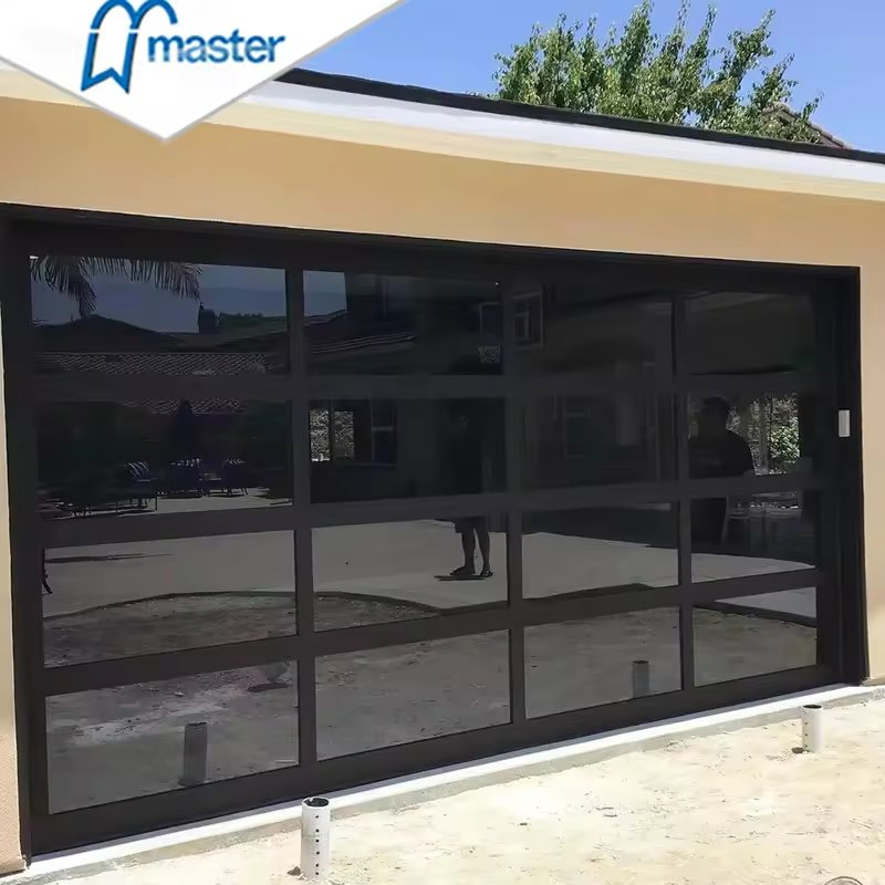 باب جراج زجاجي أوتوماتيكي حديث تجاري سكني صناعي من الألمنيوم مقسم علوي شفاف مزخرف عرض كامل 16X7 باب جراج زجاجي