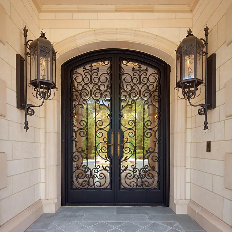باب مزدوج خارجي
