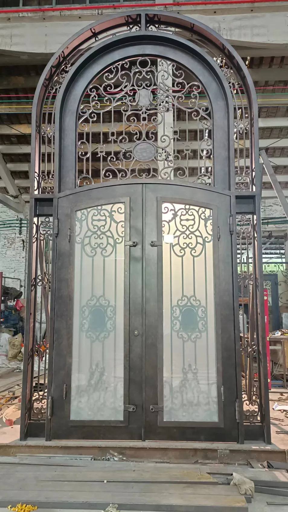 تصميم باب حديدي