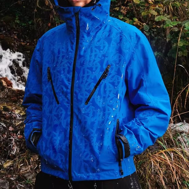 Mertra Water Reactive Outdoor Waterproof Jacket Man Soft Shell Windbreaker Canvas Stand Hooded Streetwear Color Change Silicone