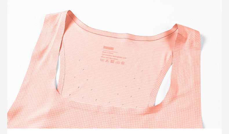 Men Running Singlet Detail