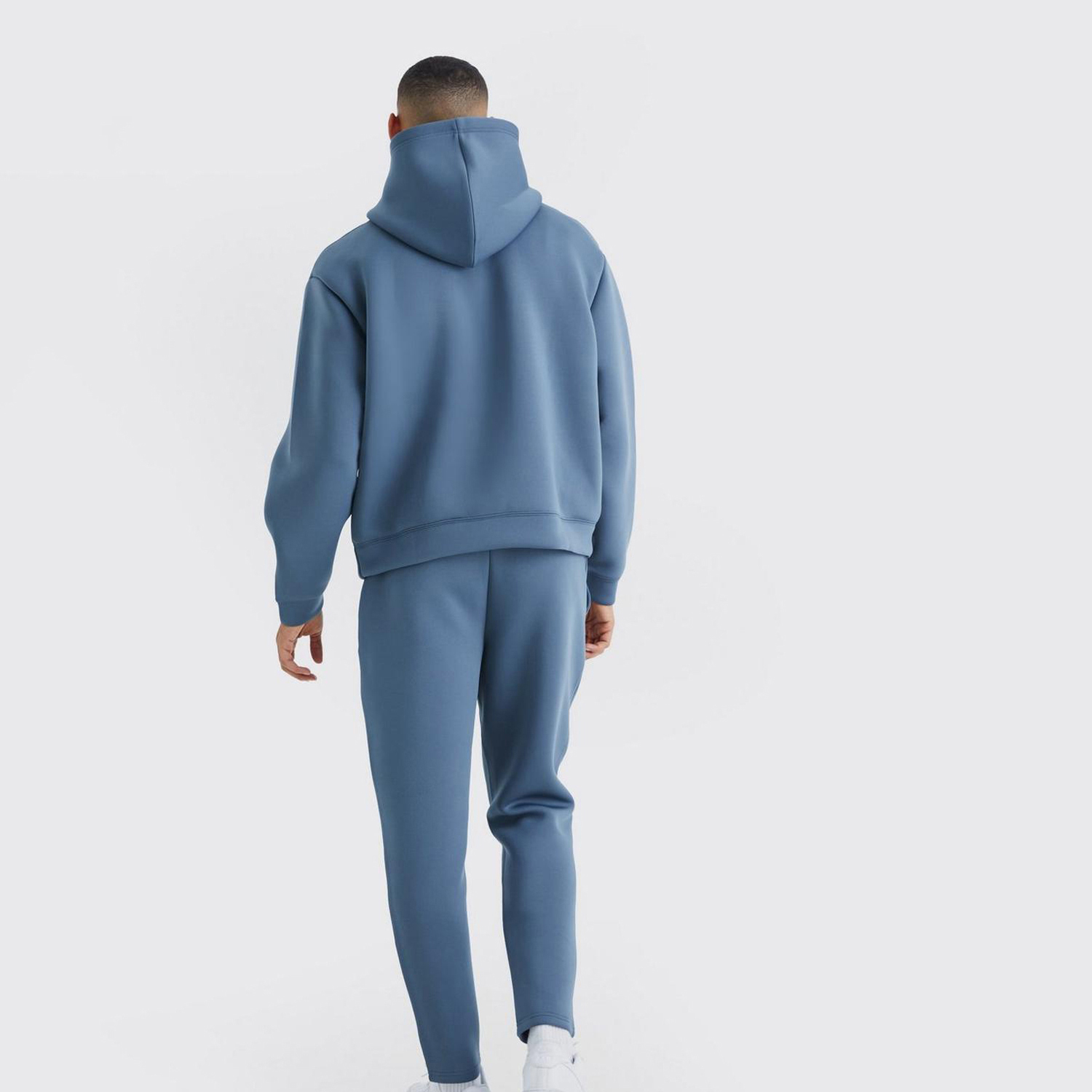 Tracksuit details 6