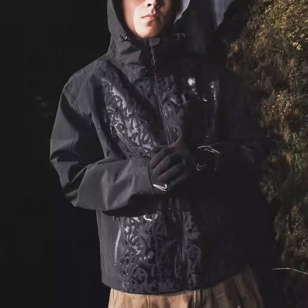 Mertra Water Reactive Outdoor Waterproof Jacket Man Soft Shell Windbreaker Canvas Stand Hooded Streetwear Color Change Silicone