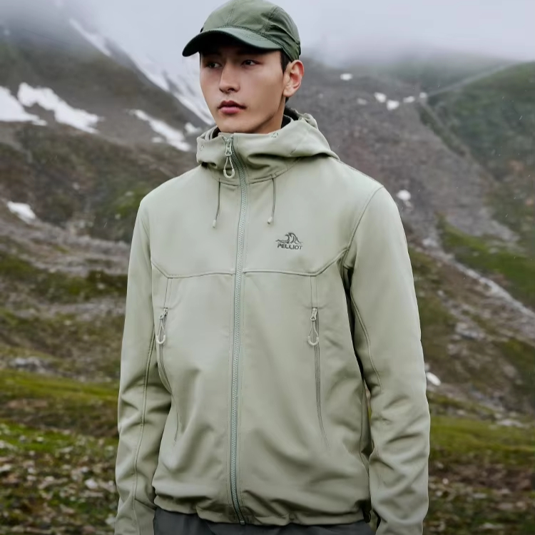 Men's Autumn Casual Softshell Jacket Outdoor Fleece-Lined Windproof Water-Repellent Hooded Coat With Zipper Closure For Hiking