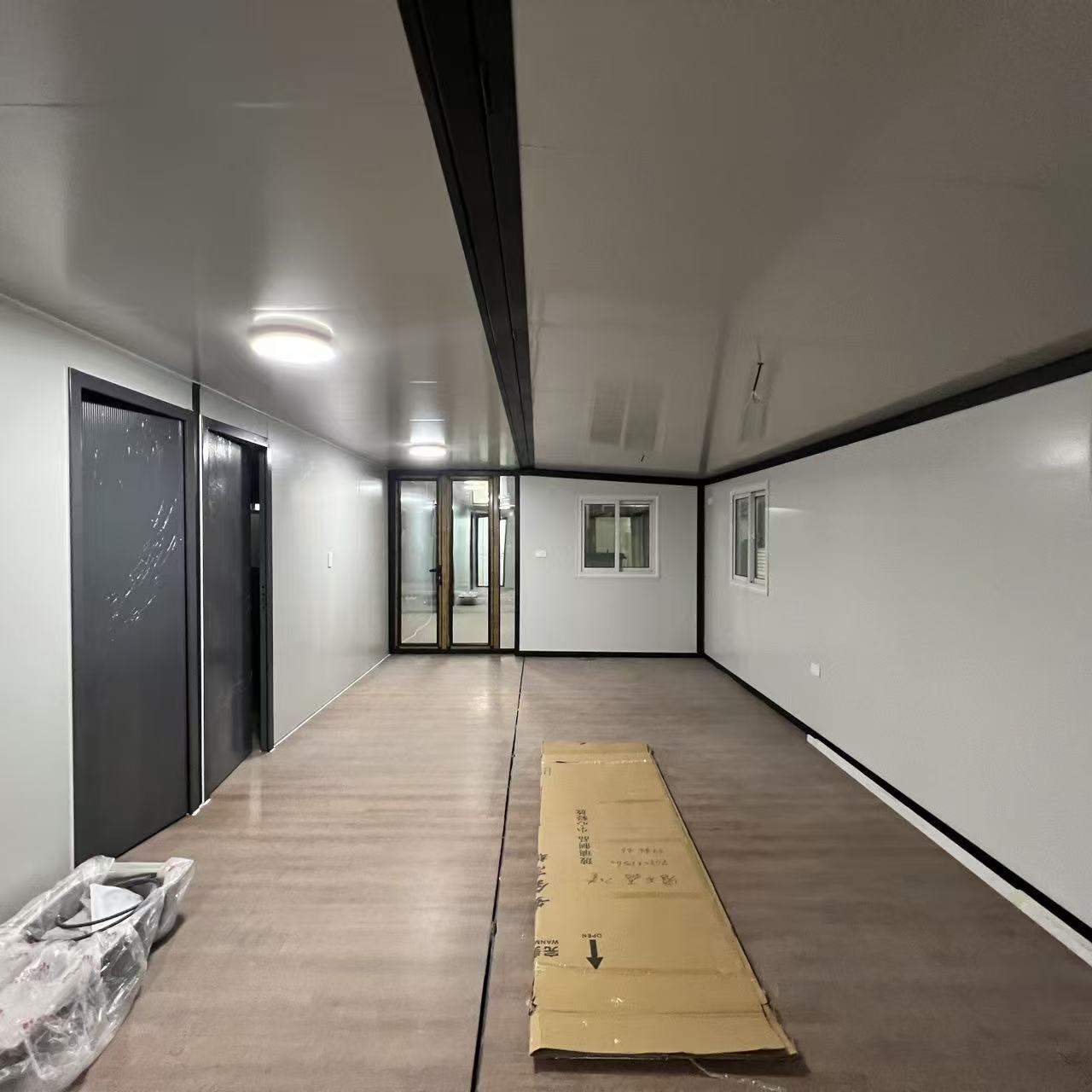 40FT Dark Gray Expandable Container House with Bathroom Luxury Camping House Living Container House Windproof Prefab Homes