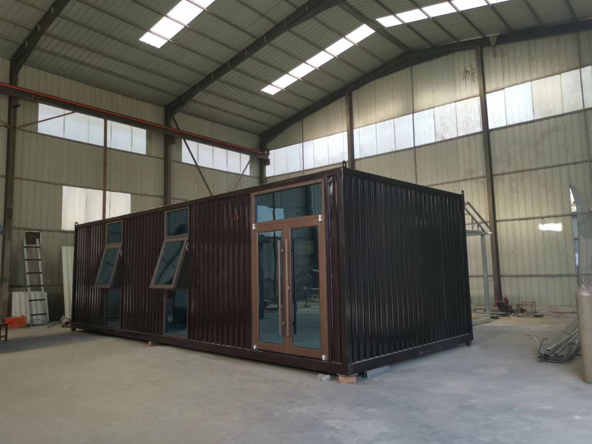 High Quality Expandable Container House Modern Prefabricated Modular Cabin Portable Living Unit for Resorts and Project Camps
