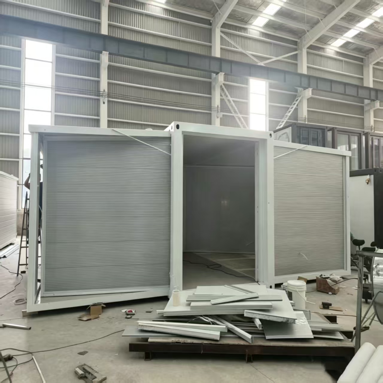 Anti-corrosion Prefab Container Home 2/3 Bed Expandable Mobile Villa for Camping Hotel