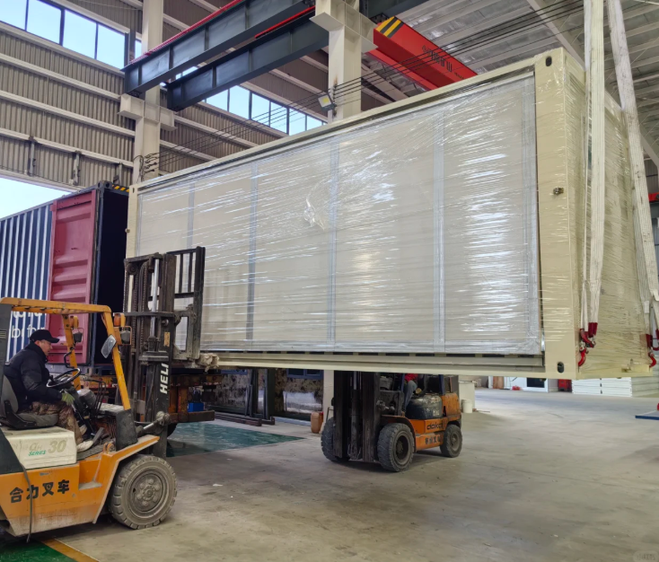 Cargo packaging process step 1