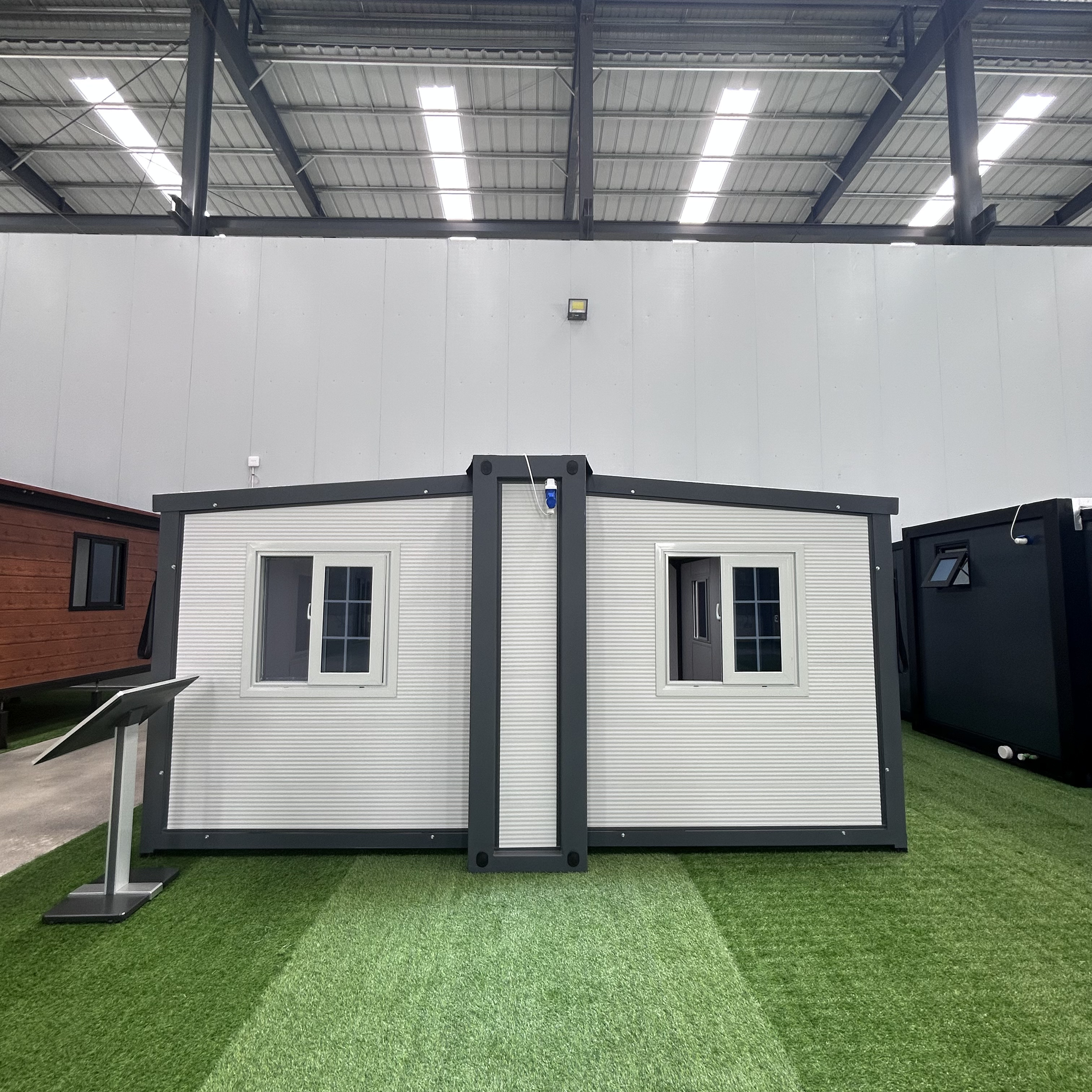 Mobile Expandable House 20ft Prefabricated Luxury Living Villa Custom OEM ODM Luxury Portable Container House
