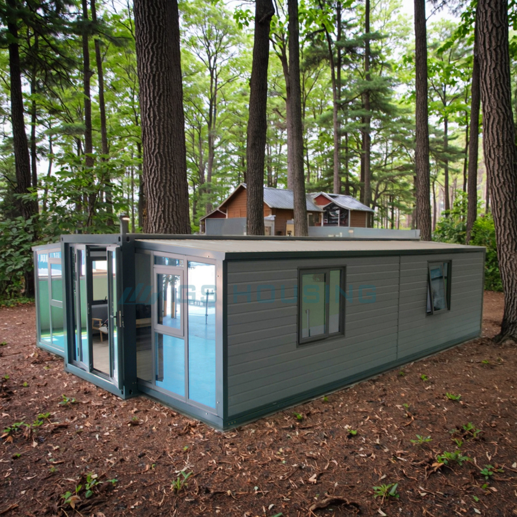 Tiny Homes Ready to Ship 30ft Expandable Prefabricated Container House with Steel Sandwich Panel Modern Design Outdoor Use