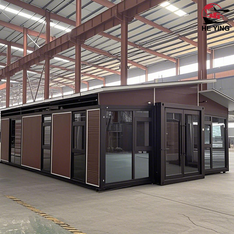 Verified Modern Luxury 20-40 Ft Prefabricated Container House Foldable Expandable 2-5 Bedroom Villa for Hotel Sandwich Panel