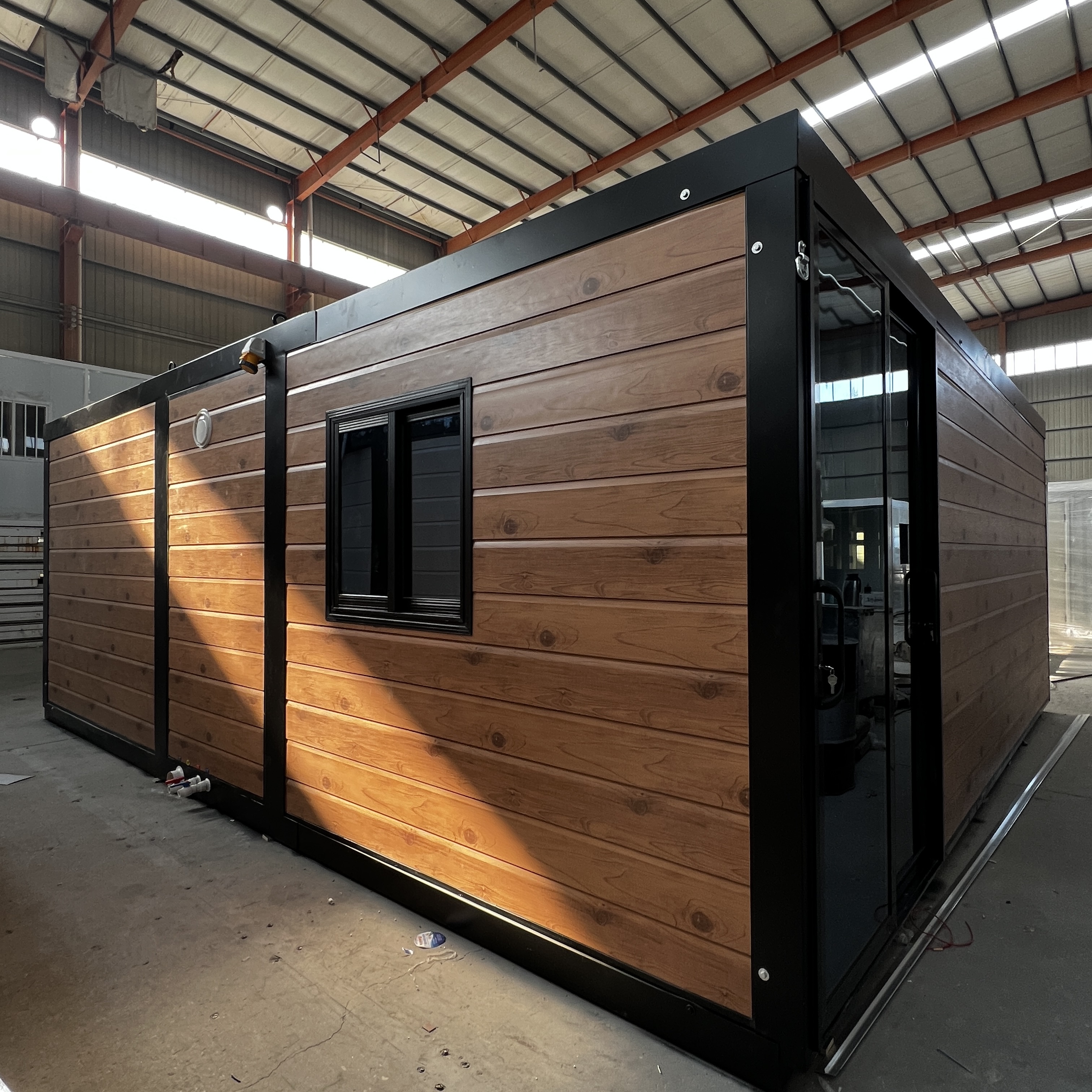 20FT/40FT 60 Wing Pre-made Factory Modular Ft 2 Stackable Prefab Double-wing Expandable House Sandwich Panel Villa Hotel