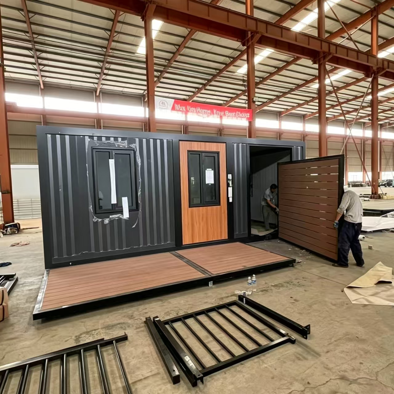 Anti-corrosion Prefab Container Home 2/3 Bed Expandable Mobile Villa for Camping Hotel