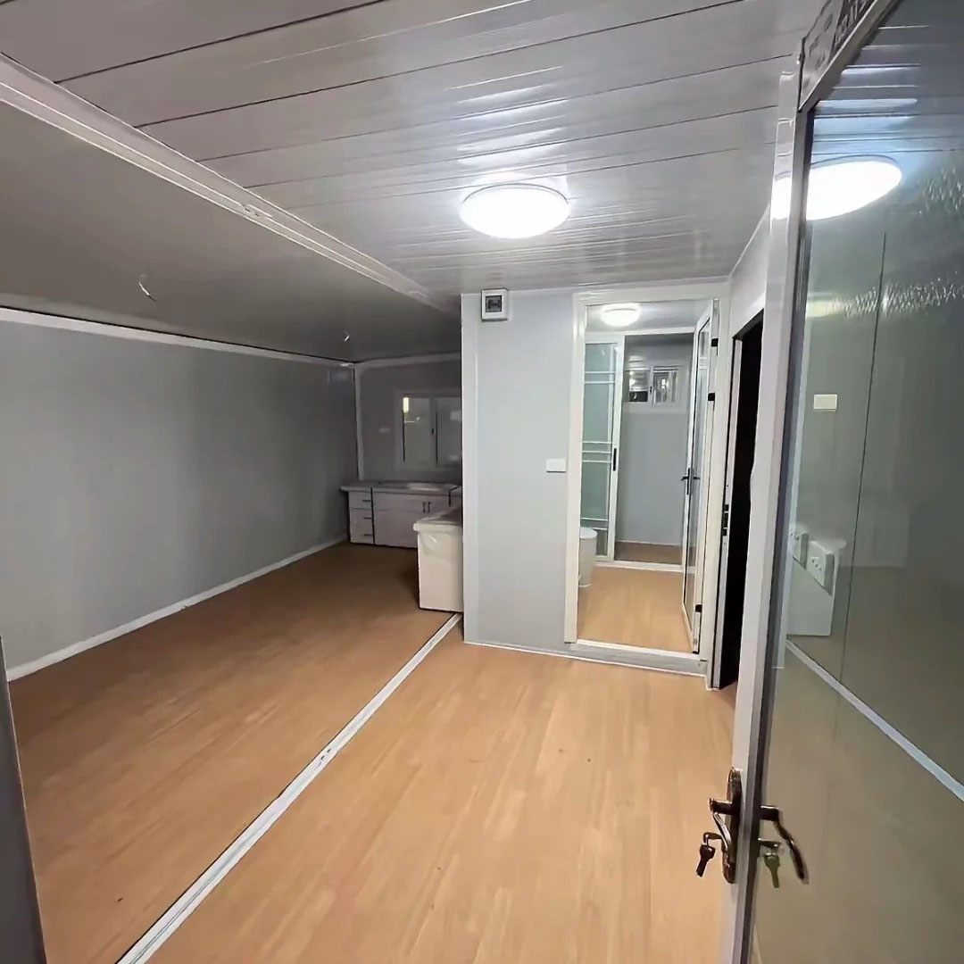 Luxury Expandable Container House with Double Wings Prefab Modular Steel Structure Mobile Home for Camping &amp; Worksite