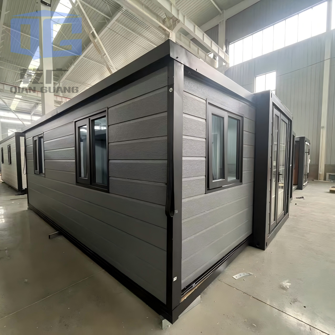 Ready Made 40ft 30ft 20ft Luxury Container House 2 Bedroom Mobile Expandable Home Steel Structure Portable House Living Space