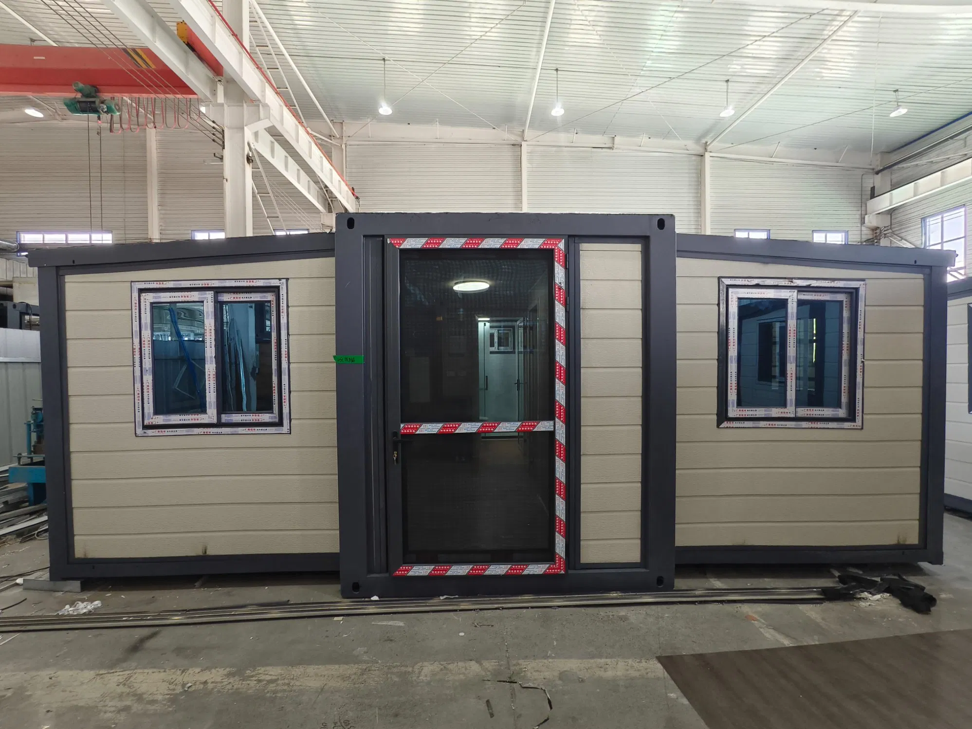 20FT Modular Emergency Housing with Private Bathroom and Bedrooms