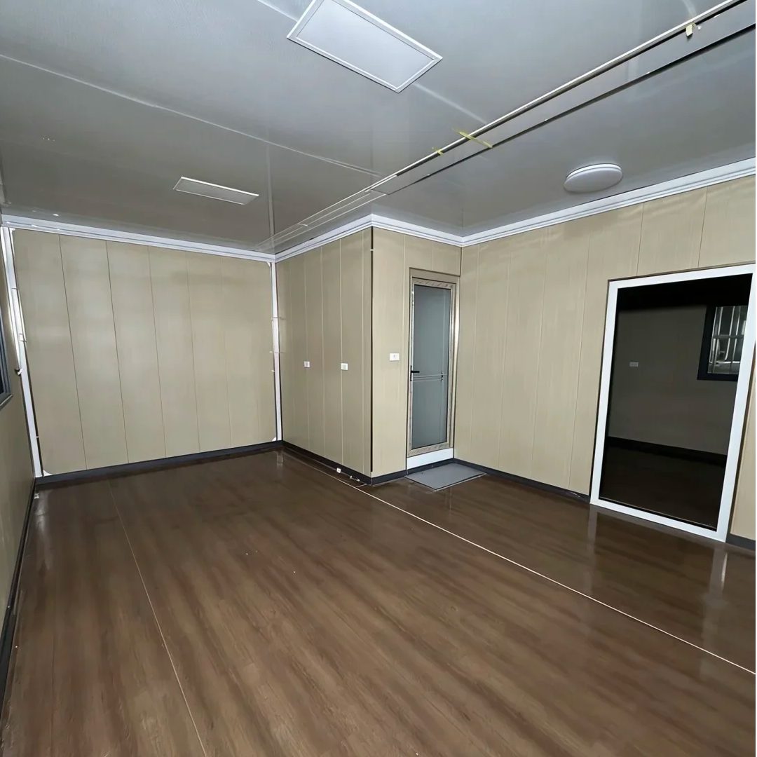 Double-wing Expandable Container House 20/40ft Prefab Folding Home 3 Bedrooms Steel Frame for Family Resort Villa
