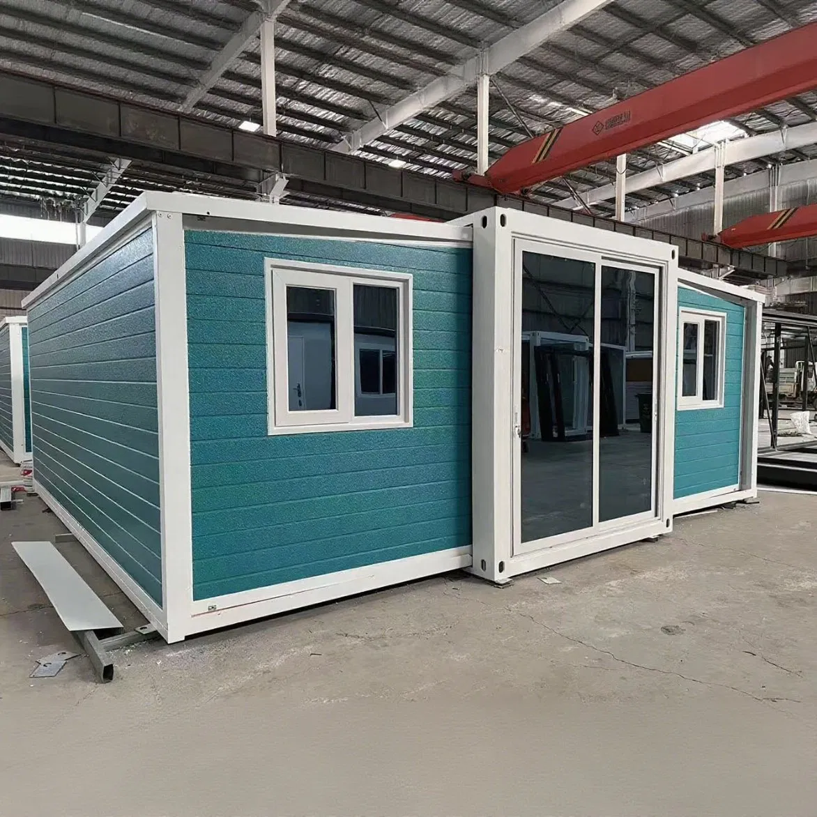 Low-Cost Expandable Container Camp Housing with Toilet &amp; Kitchenette