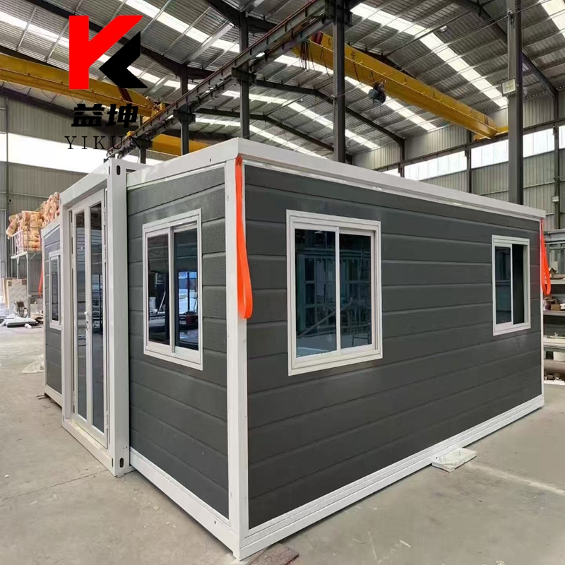 40ft Steel Structure Expandable Container House Luxury Prefab Villa 3 Bedrooms 2 Bathrooms Kitchen Mobile Home on Wheels Sale