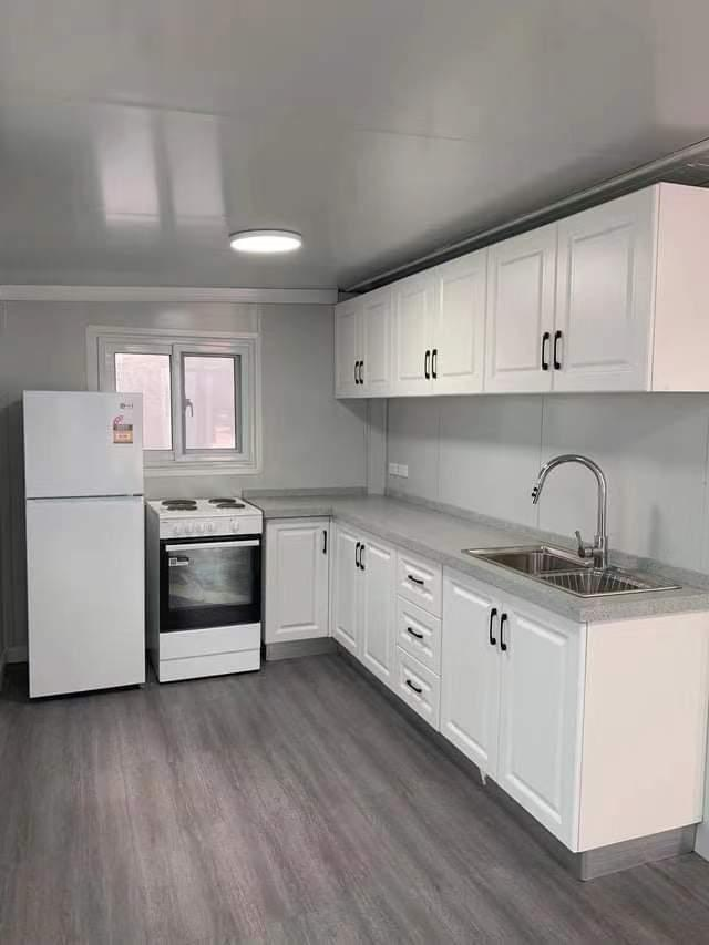 Expandable Prefab Container House Wooden Cladding Full Glass Wall Portable Tiny Villa For Camping Homestay Resort