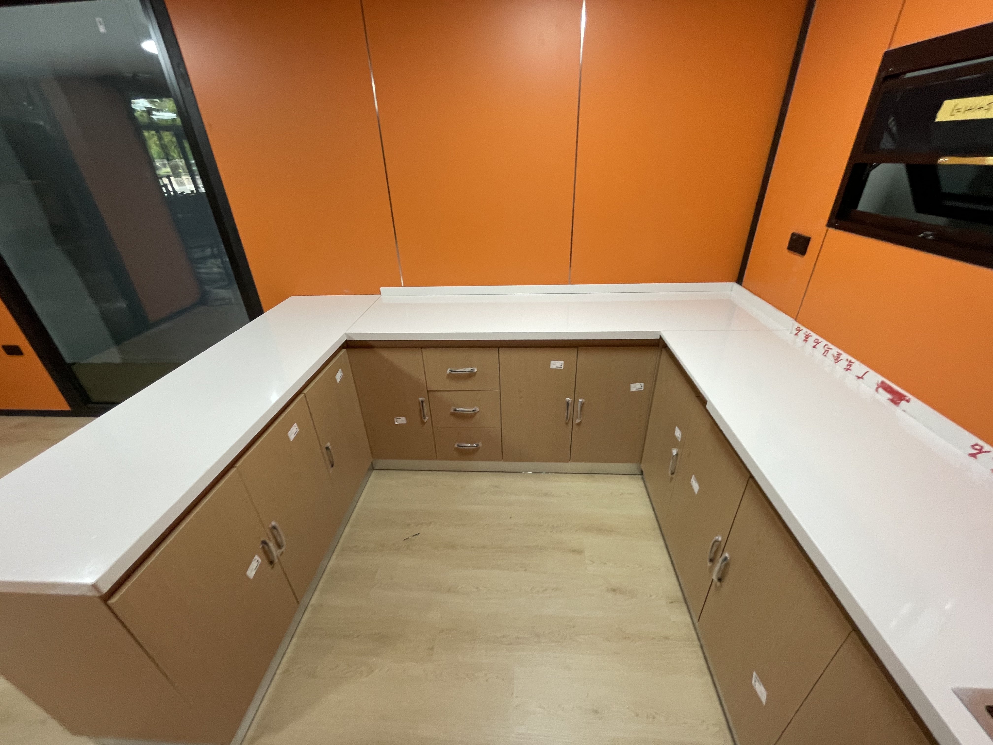 Australia Prefab Container House Customized for Living Expandable Tiny Home Windproof Whole-room Customization Apartment Hotel