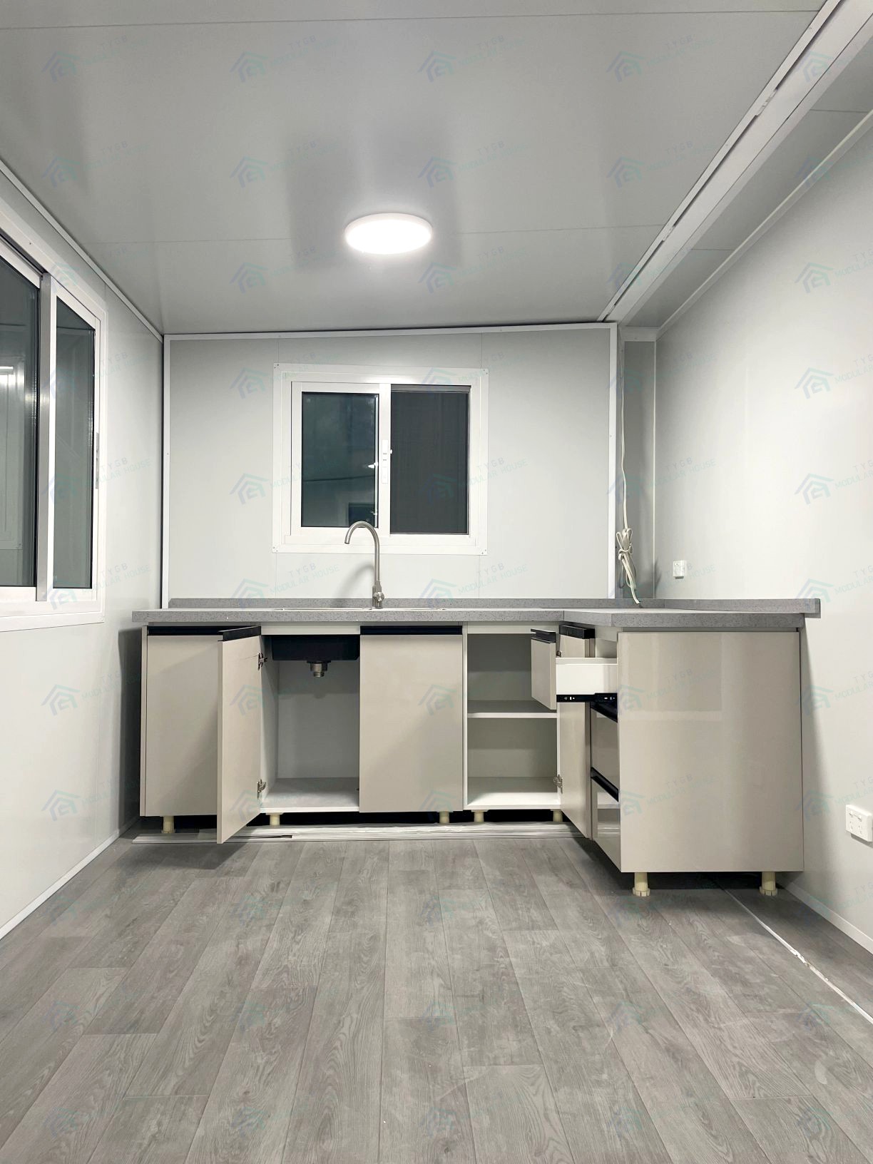 Galvanized Steel Two Layer Double Wing Container House Folding Expandable House