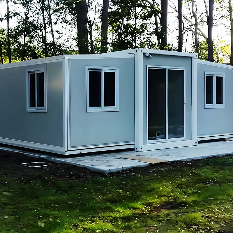 Expandable House the Preferred Mobile Travel Cabin for Customized Size Camping Hotels Can Be Towed by Trailer