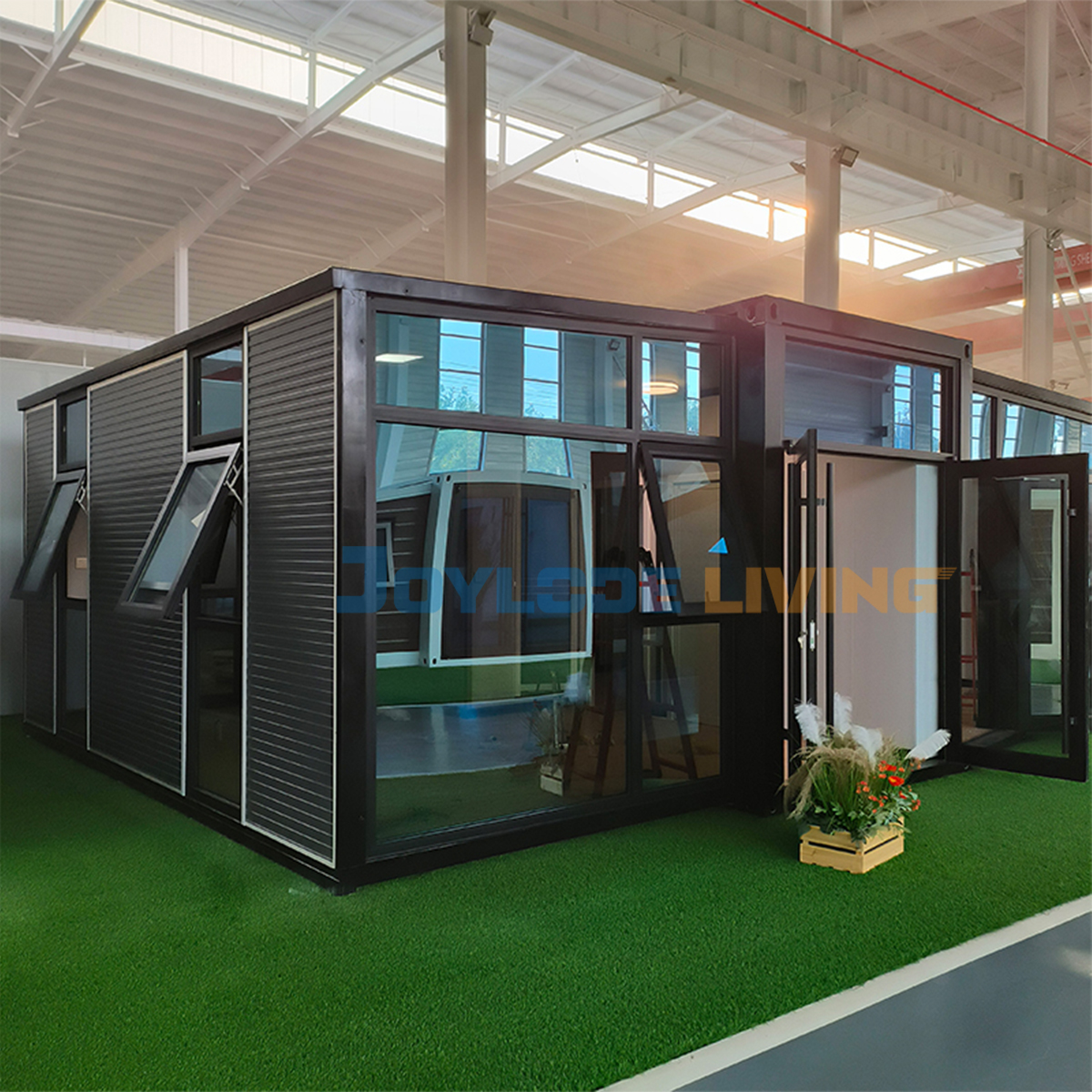 Insulated Fully Furnished Expandable Container House Mobile Medical Clinics Modern for Warehouse Gym Use