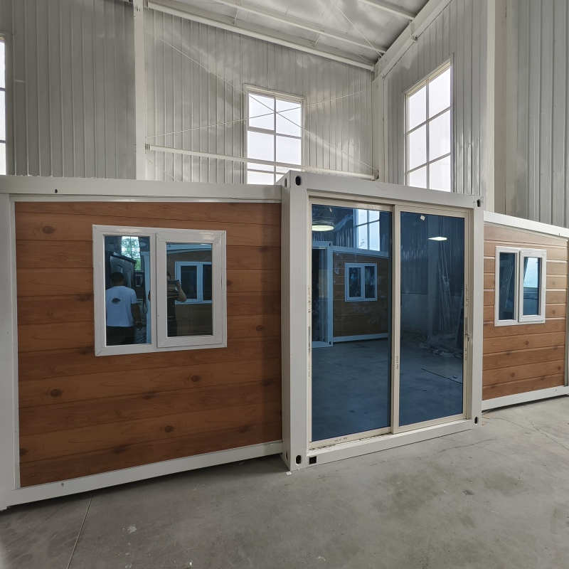 Rapid Setup Expandable Container Housing for Instant Living