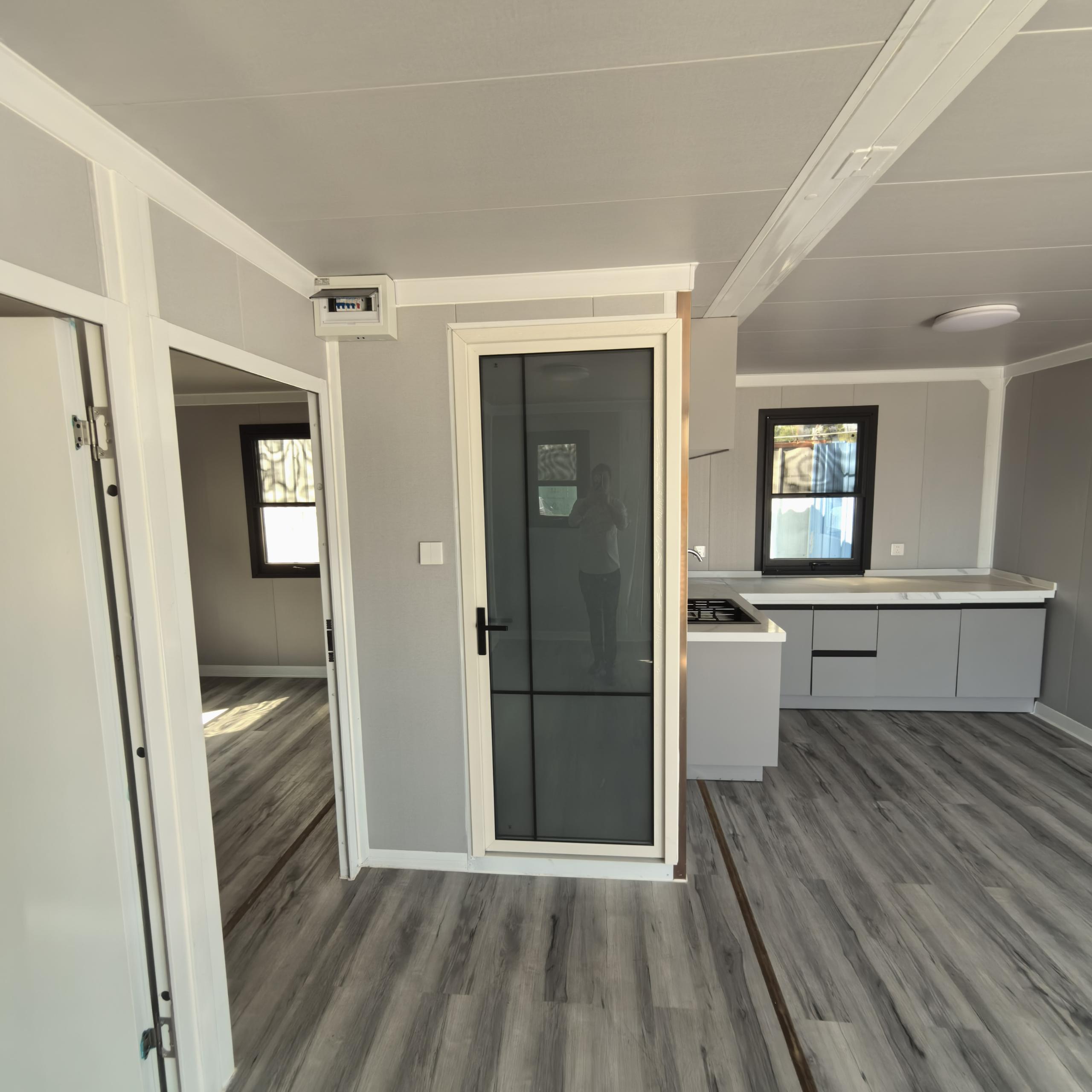 Fully Furnished 20ft 40ft Expandable Container House Luxury Portable Prefabricated Villa 2 Bedroom With Bathroom Kitchen
