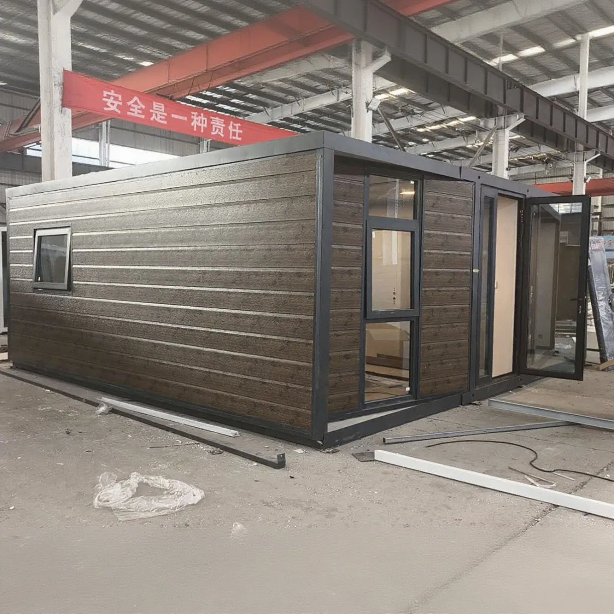 Portable Expandable Camp Housing with Toilet, Shower and Kitchenette