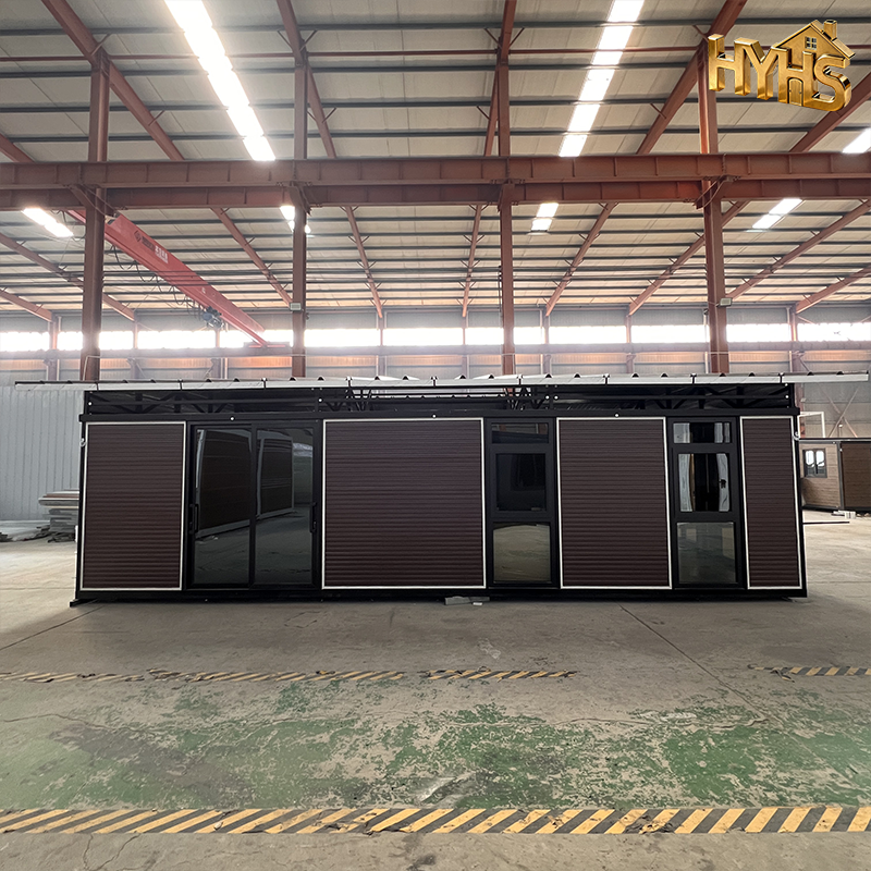 40Ft 20Ft Luxury Modern Prefab Villa 2-5 Bedrooms Foldable Expandable Container House Mobile Tiny Supermarket Office Building