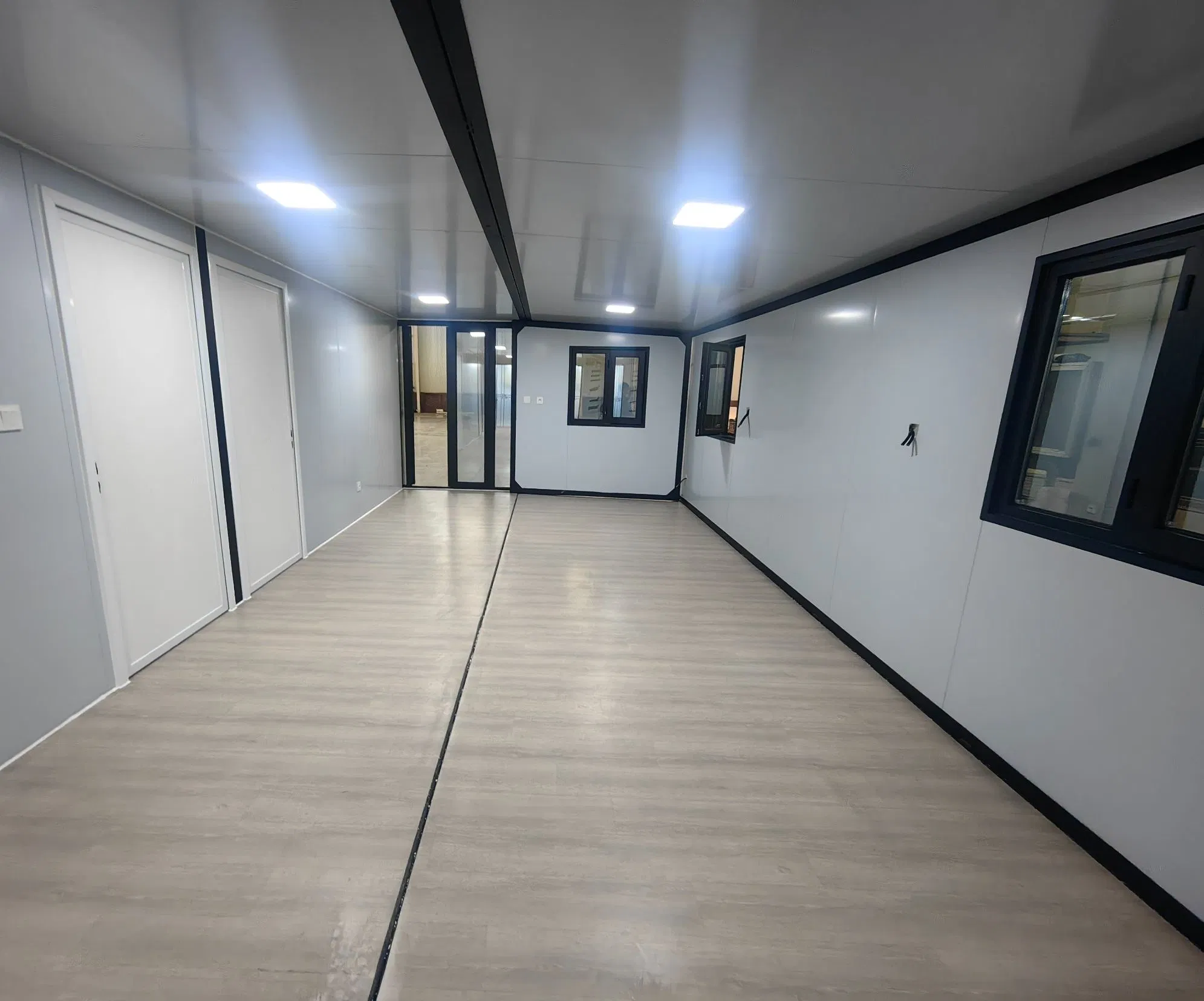Stylish Expandable Container Home Modern Modular Tiny House for Vacation Rentals