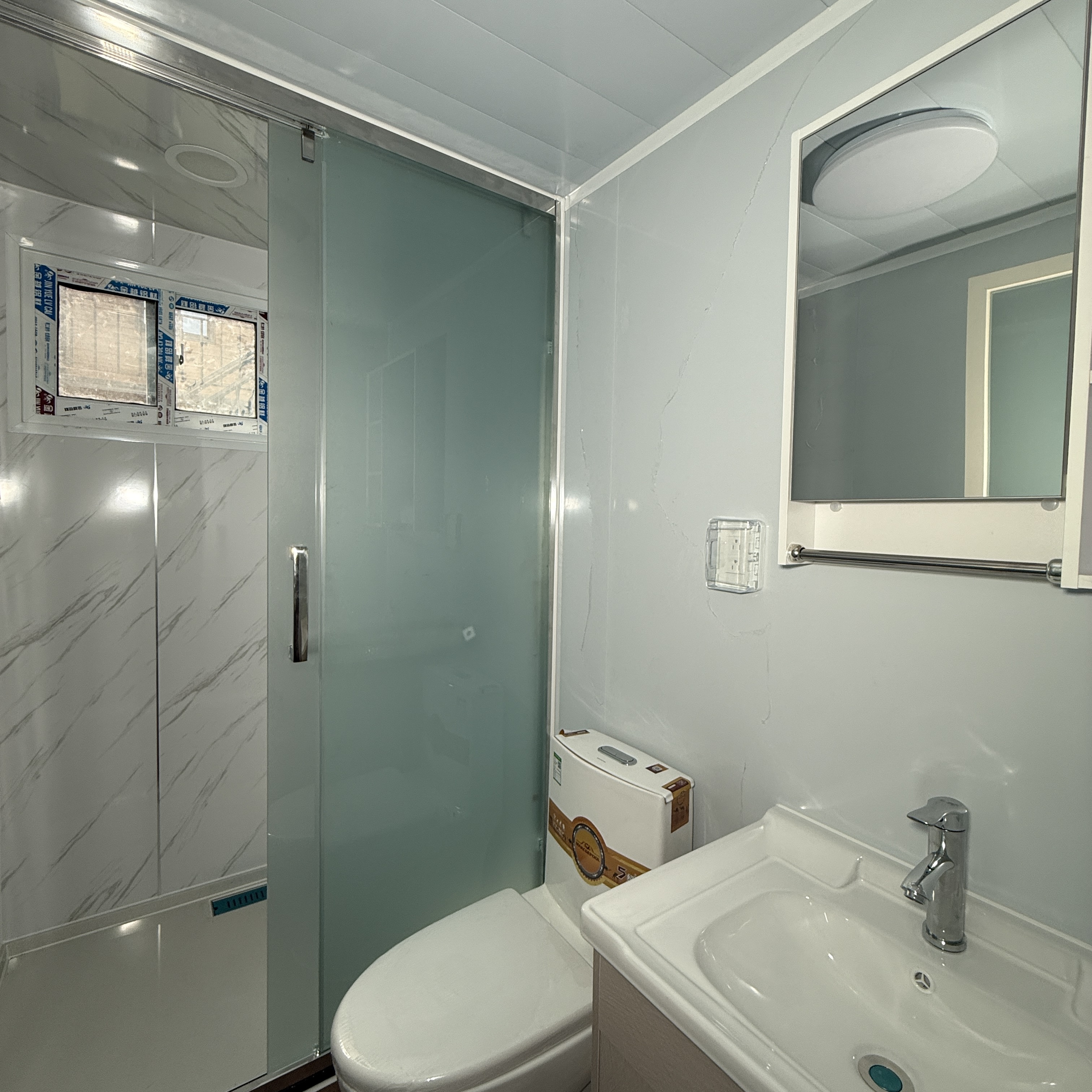 40Ft 20Ft Luxury Modern Prefab Villa 2-5 Bedrooms Foldable Expandable Container House Mobile Tiny Supermarket Office Building