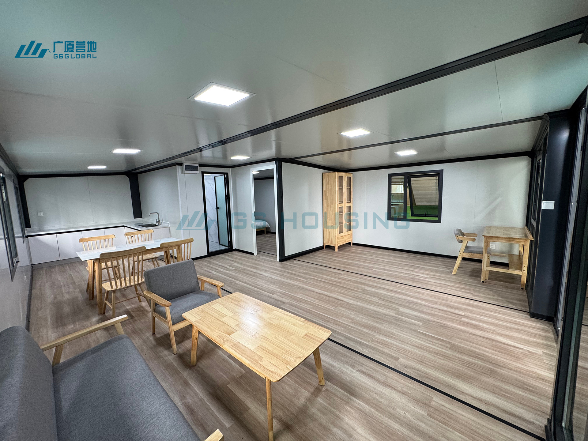 Tiny Homes Ready to Ship 30ft Expandable Prefabricated Container House with Steel Sandwich Panel Modern Design Outdoor Use