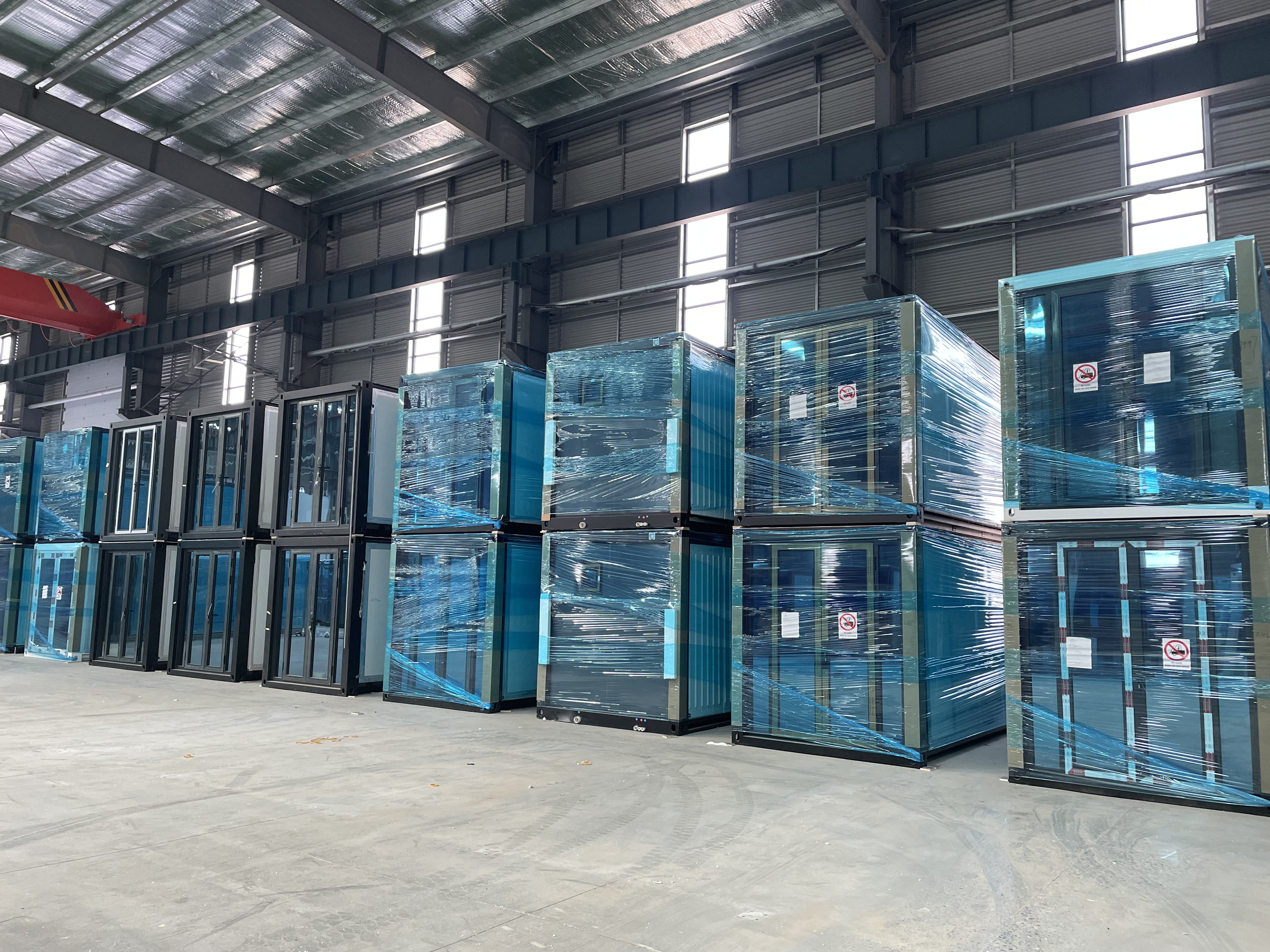 CE Luxury Modern Steel Structure Frame Mobile Portable 40ft 3 Bedrooms Expandable Container Houses Folding Container Tiny Home