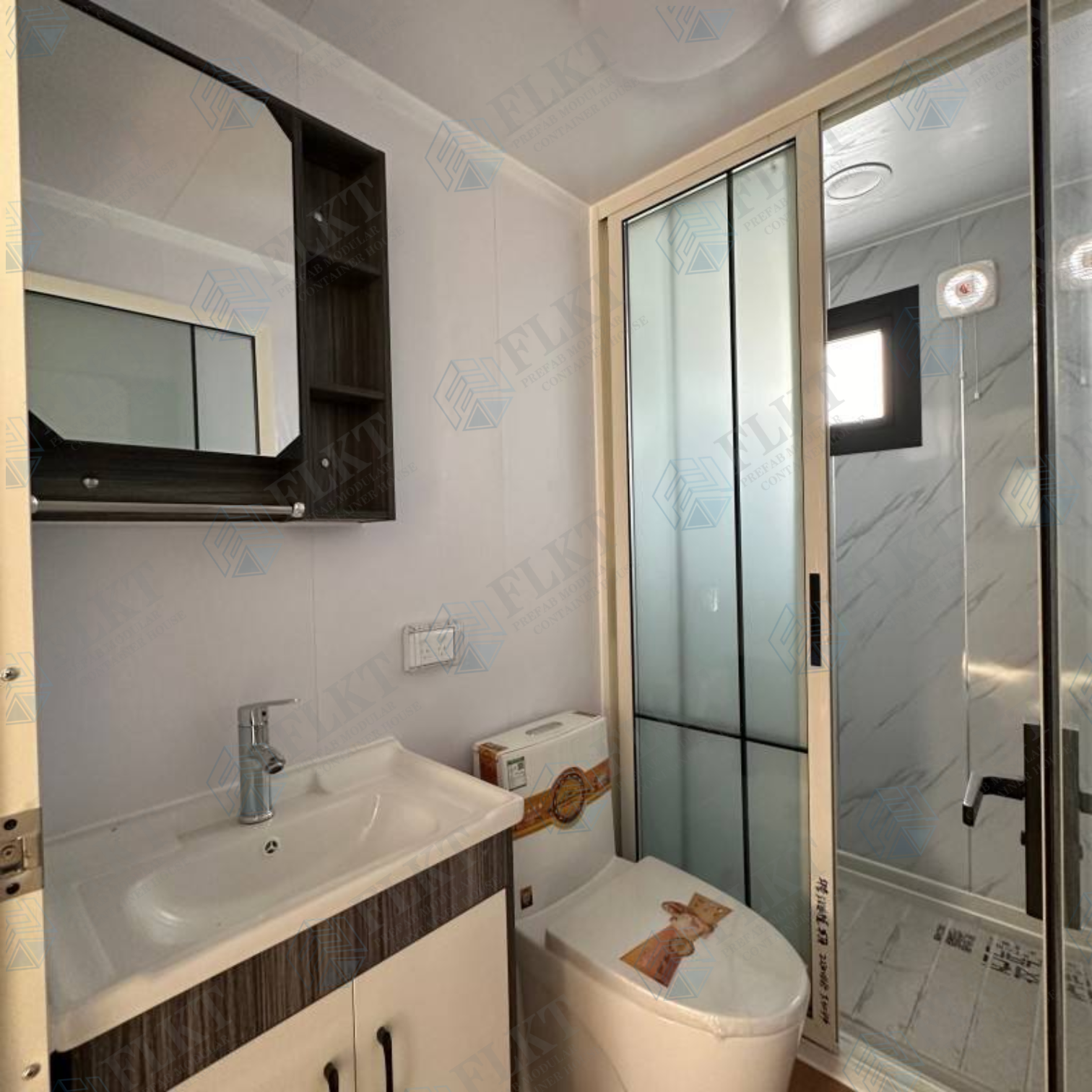 FLKT Factory Price Luxury Fireproof Expandable Container House Waterproof Prefab Mobile Home 2 Years Warranty Living Room Hotel