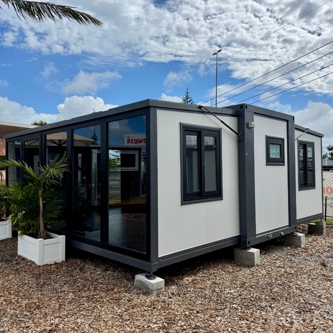 20ft Expandable Container House with Detachable Design Cheap Modular Living Unit Bedroom Bathroom Kitchen Equipped Portable Home