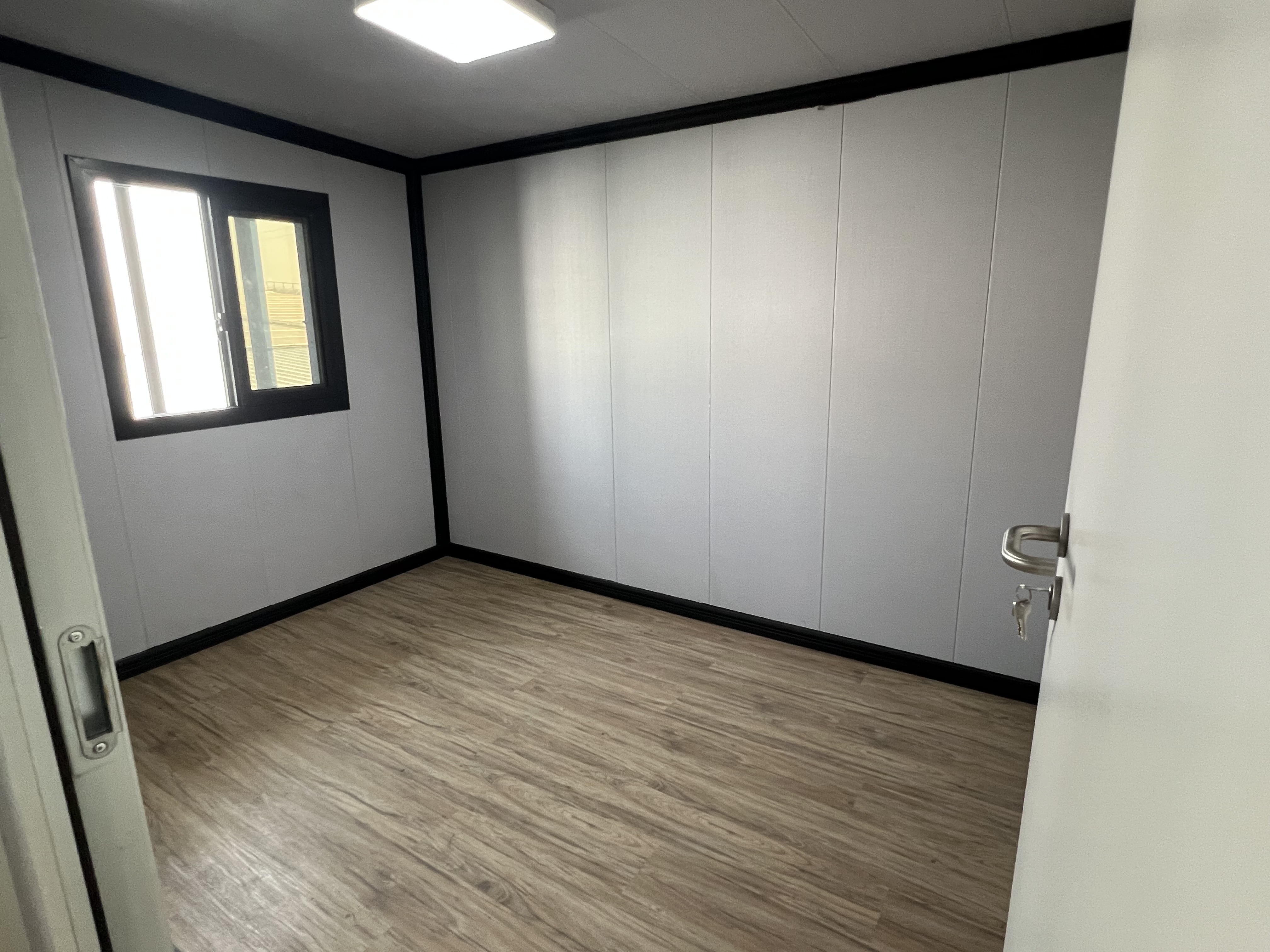 20ft Luxury Expandable Steel Container House Modular Prefab Tiny Home Portable Cabin for Apartment Office Building Backyard