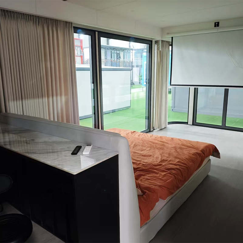 Luxury Modern Tiny Capsule House Garden Modular Space Living Prefab Mini Villa Space House for Resort Hotel