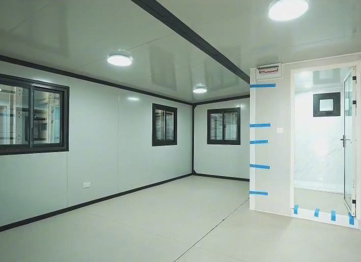 OEM 40FT Expandable Container Home Double Wing Prefabricated Movable House 3 Bedroom Steel Prefab Foldable House