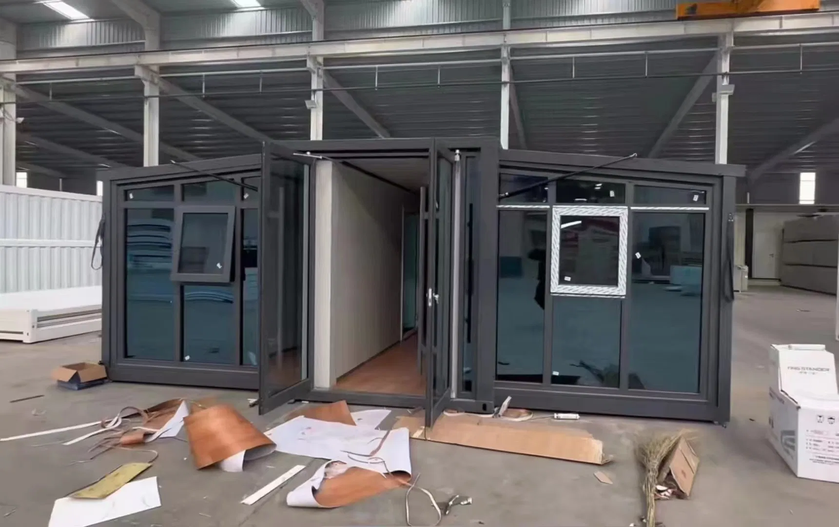 Double-Wing Expandable Modular Container - Innovative Prefabricated Housing